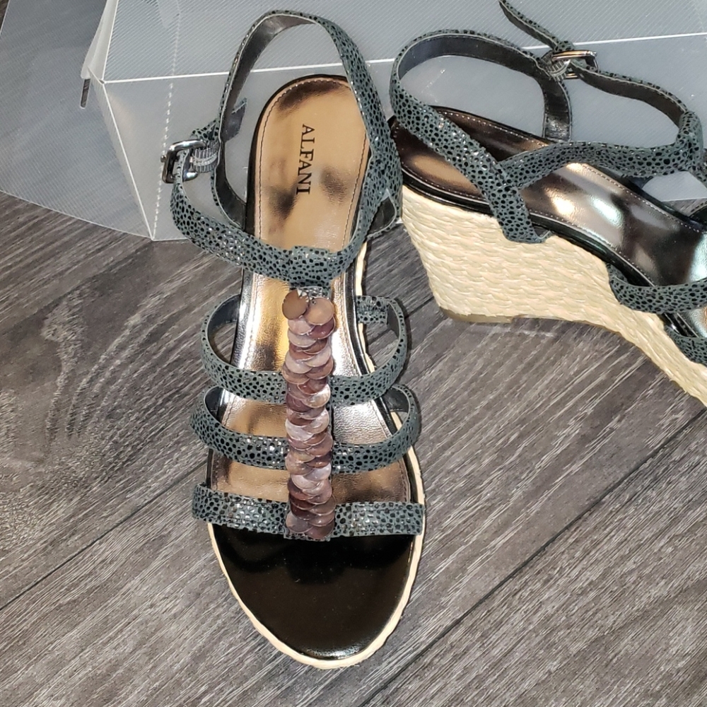 Alfani Annya Black Wedge Size 8M - Picture 2 of 11